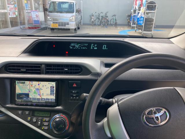 アクア Ｓ　キーレスエントリ　安全ボディ　オートエアコン　デュアルエアバック　ＥＳＣ　パワーウィンドウ　ＳＲＳ　パワーステアリング　ＡＢＳ　アイストップ（13枚目）