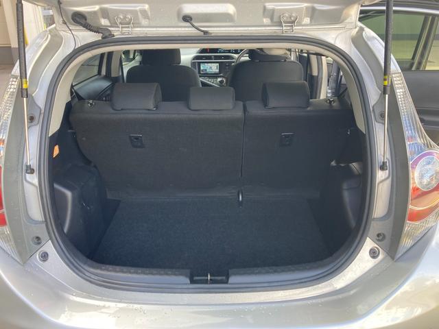 アクア Ｓ　キーレスエントリ　安全ボディ　オートエアコン　デュアルエアバック　ＥＳＣ　パワーウィンドウ　ＳＲＳ　パワーステアリング　ＡＢＳ　アイストップ（20枚目）