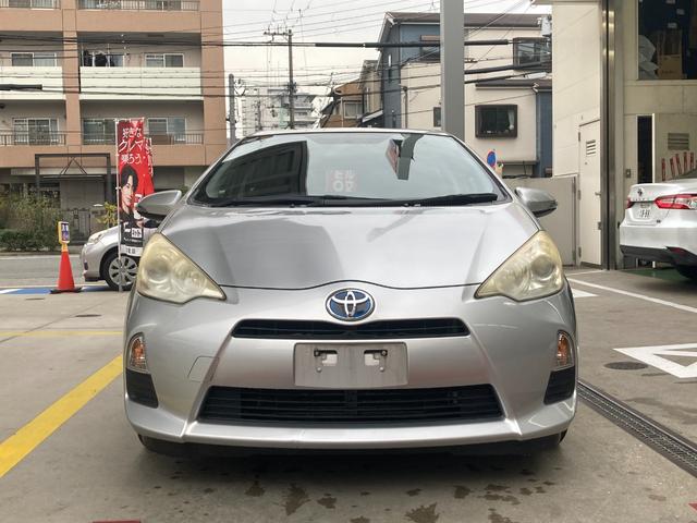 アクア Ｇ　デュアルエアバック　Ｉ－ＳＴＯＰ　衝突安全ボディ　パワーウィンドウ　ＥＳＣ　ＡＴエアコン　ＡＢＳ　パワーステアリング　運転席エアバッグ　キーレススタートシステム（3枚目）