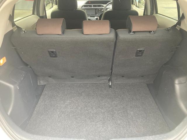 アクア Ｇ　デュアルエアバック　Ｉ－ＳＴＯＰ　衝突安全ボディ　パワーウィンドウ　ＥＳＣ　ＡＴエアコン　ＡＢＳ　パワーステアリング　運転席エアバッグ　キーレススタートシステム（16枚目）