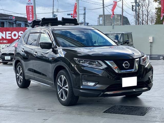 エクストレイル ２０Ｘｉ　セキュリティ　パワーゲート　リアカメラ　横滑防止装置　前後ソナー　ＬＥＤ　インテリジェントキー　ＬＤＷ　サイドカメラ　オートハイビーム　オートライト　Ａストップ　ＡＡＣ　キーフリー　エアバッグ　ＡＢＳ（9枚目）