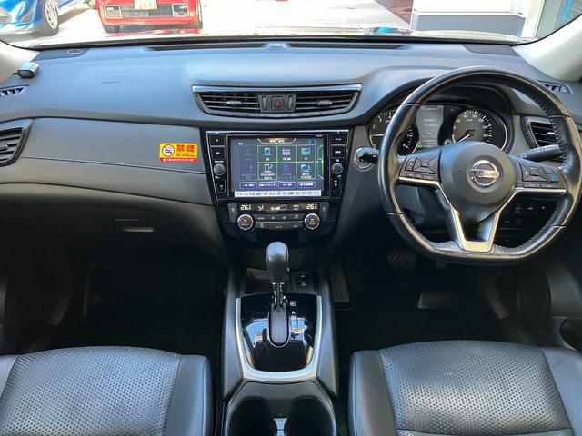 エクストレイル ２０Ｘｉ　セキュリティ　パワーゲート　リアカメラ　横滑防止装置　前後ソナー　ＬＥＤ　インテリジェントキー　ＬＤＷ　サイドカメラ　オートハイビーム　オートライト　Ａストップ　ＡＡＣ　キーフリー　エアバッグ　ＡＢＳ（11枚目）