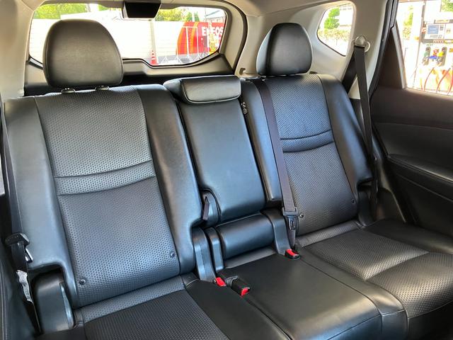 エクストレイル ２０Ｘｉ　セキュリティ　パワーゲート　リアカメラ　横滑防止装置　前後ソナー　ＬＥＤ　インテリジェントキー　ＬＤＷ　サイドカメラ　オートハイビーム　オートライト　Ａストップ　ＡＡＣ　キーフリー　エアバッグ　ＡＢＳ（15枚目）