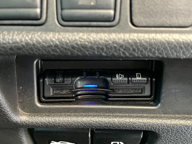 エクストレイル ２０Ｘｉ　セキュリティ　パワーゲート　リアカメラ　横滑防止装置　前後ソナー　ＬＥＤ　インテリジェントキー　ＬＤＷ　サイドカメラ　オートハイビーム　オートライト　Ａストップ　ＡＡＣ　キーフリー　エアバッグ　ＡＢＳ（19枚目）