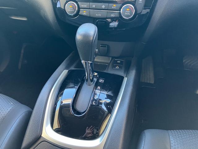 エクストレイル ２０Ｘｉ　セキュリティ　パワーゲート　リアカメラ　横滑防止装置　前後ソナー　ＬＥＤ　インテリジェントキー　ＬＤＷ　サイドカメラ　オートハイビーム　オートライト　Ａストップ　ＡＡＣ　キーフリー　エアバッグ　ＡＢＳ（26枚目）