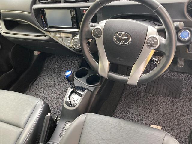 アクア Ｇブラックソフトレザーセレクション　Ｗエアバッグ　ＥＣＯモード　クルーズコントロール　ＡＵＴＯエアコン　ＥＳＣ　キーレス　衝突安全ボディ　ＰＳ　ＡＢＳ　ＰＷ　エアバック　ＵＳＢポート（12枚目）