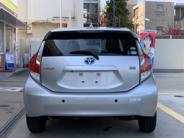 アクア S キーレスエントリ 安全ボディ オートエアコン デュアルエアバック ESC Bカメラ パワーウィンドウ SRS パワーステアリング ABS アイストップ(5枚目)