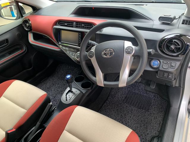 アクア S キーレスエントリ 安全ボディ オートエアコン デュアルエアバック ESC Bカメラ パワーウィンドウ SRS パワーステアリング ABS アイストップ(11枚目)