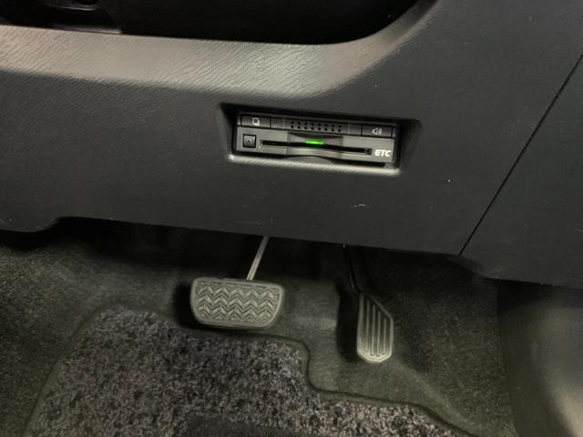 アクア S キーレスエントリ 安全ボディ オートエアコン デュアルエアバック ESC Bカメラ パワーウィンドウ SRS パワーステアリング ABS アイストップ(20枚目)