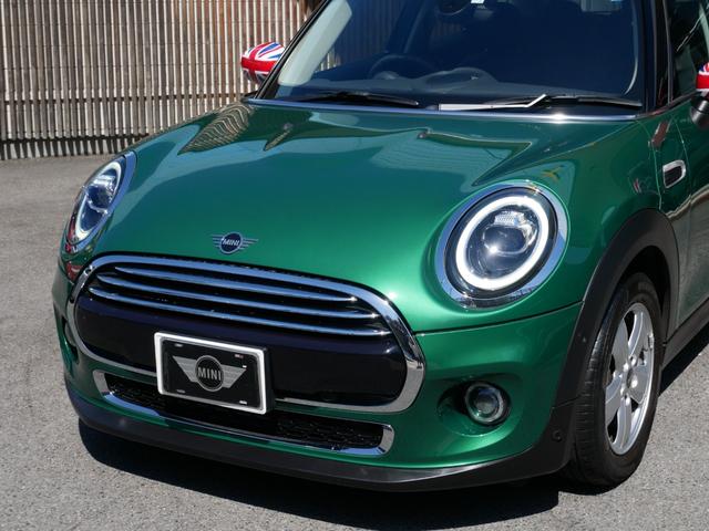 クーパー 正規ディーラー車 ワンオーナー禁煙 5ドア 丸LEDデイライト ユニオンジャックテールランプ 純正ナビ 地デジTV バックカメラ 前後ソナー スマートキー 整備記録簿・取扱説明書・スペアキー(9枚目)