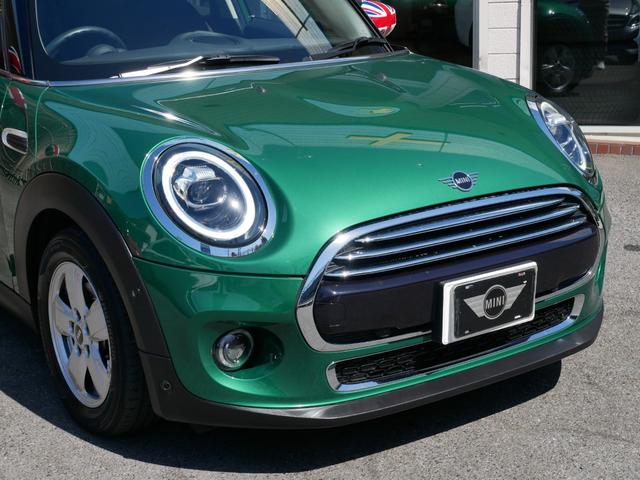 クーパー 正規ディーラー車 ワンオーナー禁煙 5ドア 丸LEDデイライト ユニオンジャックテールランプ 純正ナビ 地デジTV バックカメラ 前後ソナー スマートキー 整備記録簿・取扱説明書・スペアキー(10枚目)