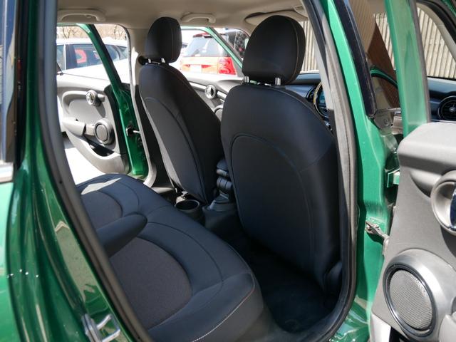 クーパー 正規ディーラー車 ワンオーナー禁煙 5ドア 丸LEDデイライト ユニオンジャックテールランプ 純正ナビ 地デジTV バックカメラ 前後ソナー スマートキー 整備記録簿・取扱説明書・スペアキー(24枚目)