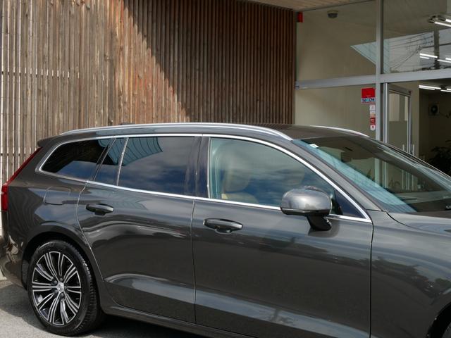 V60 B5 インスクリプション 1オーナー禁煙 正規ディーラー車 クライメートパッケージ ベージュ革パワーシート シートクーラー シートヒーター マッサージ ブラウンウッドパネル 純正ナビ TV 360度カメラ 前後ソナー 自動駐車(13枚目)