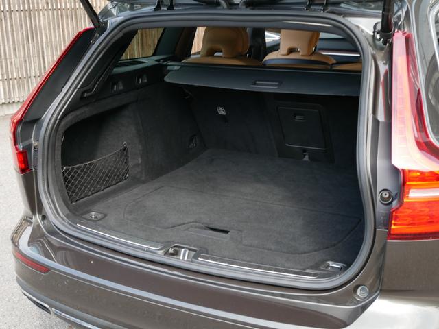 V60 B5 インスクリプション 1オーナー禁煙 正規ディーラー車 クライメートパッケージ ベージュ革パワーシート シートクーラー シートヒーター マッサージ ブラウンウッドパネル 純正ナビ TV 360度カメラ 前後ソナー 自動駐車(47枚目)
