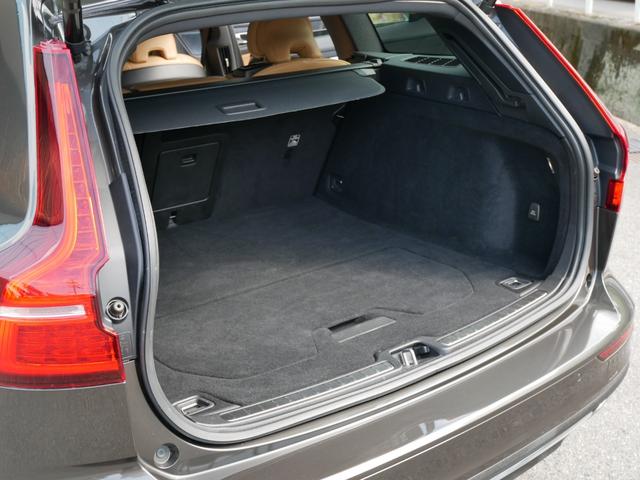 V60 B5 インスクリプション 1オーナー禁煙 正規ディーラー車 クライメートパッケージ ベージュ革パワーシート シートクーラー シートヒーター マッサージ ブラウンウッドパネル 純正ナビ TV 360度カメラ 前後ソナー 自動駐車(48枚目)