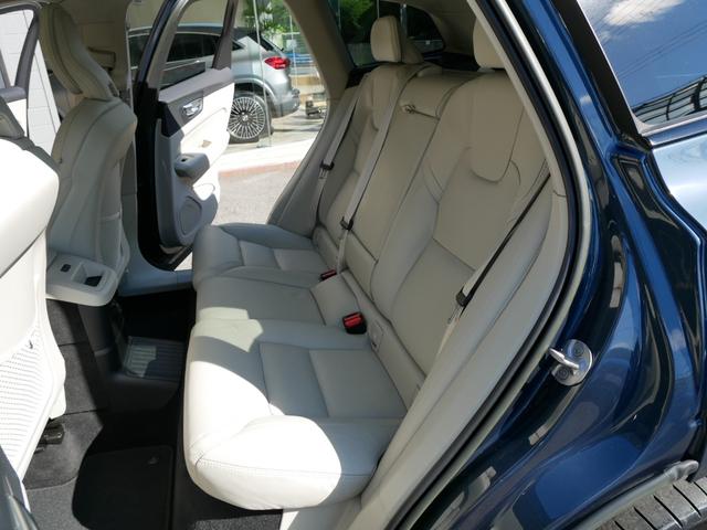 XC60 リチャージアルティメトT6AWDプラグインハイブリド 2023yモデル 1オーナー禁煙 ディーラー車 グーグルナビ 音声操作 全方位カメラ 革パワーシート シートヒーター シートクーラー シートマッサージ オレフィスクリスタルシフトノブ パノラマルーフ(30枚目)