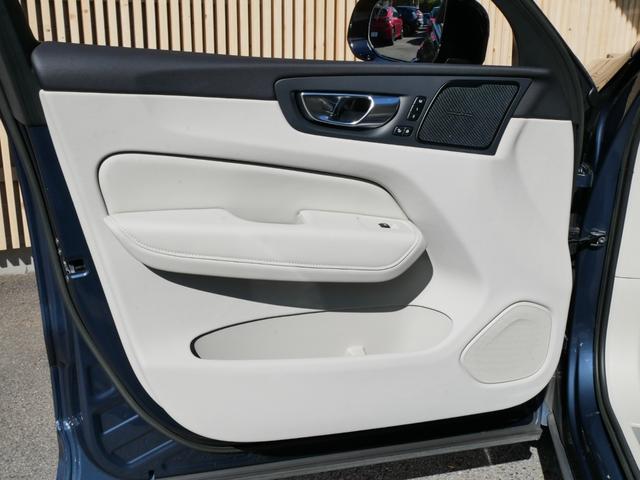 XC60 リチャージアルティメトT6AWDプラグインハイブリド 2023yモデル 1オーナー禁煙 ディーラー車 グーグルナビ 音声操作 全方位カメラ 革パワーシート シートヒーター シートクーラー シートマッサージ オレフィスクリスタルシフトノブ パノラマルーフ(31枚目)
