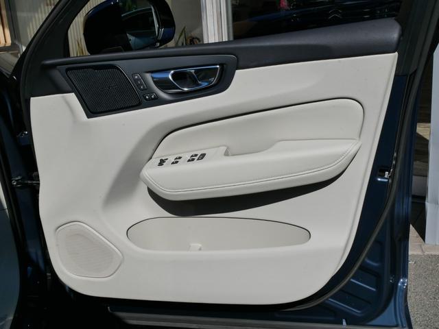 XC60 リチャージアルティメトT6AWDプラグインハイブリド 2023yモデル 1オーナー禁煙 ディーラー車 グーグルナビ 音声操作 全方位カメラ 革パワーシート シートヒーター シートクーラー シートマッサージ オレフィスクリスタルシフトノブ パノラマルーフ(32枚目)