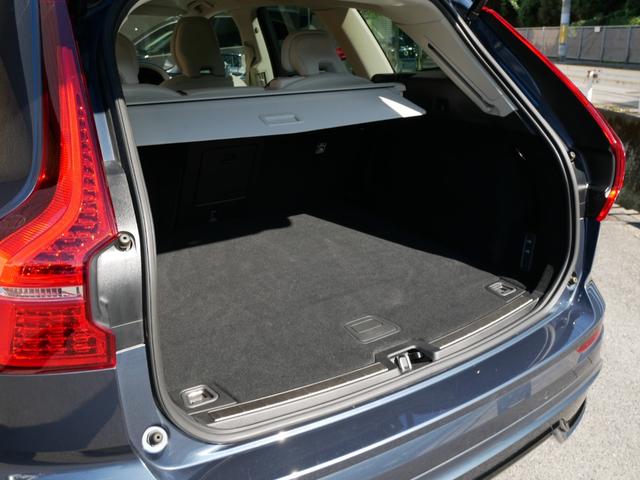 XC60 リチャージアルティメトT6AWDプラグインハイブリド 2023yモデル 1オーナー禁煙 ディーラー車 グーグルナビ 音声操作 全方位カメラ 革パワーシート シートヒーター シートクーラー シートマッサージ オレフィスクリスタルシフトノブ パノラマルーフ(49枚目)