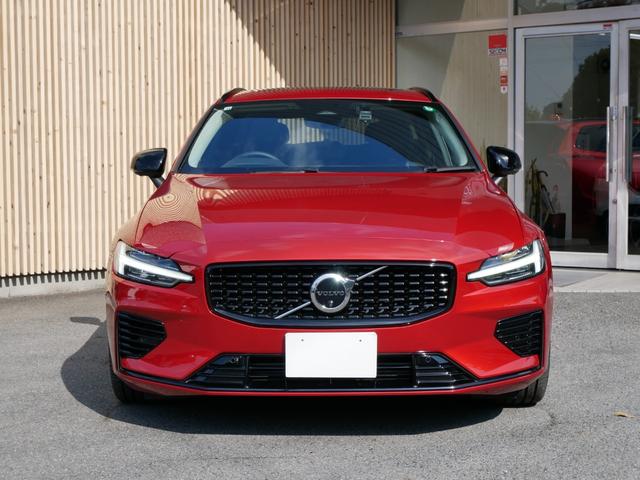 V60 リチャジアルティメットT6AWDプラグインハイブリド 2023yモデル 1オーナー禁煙 ハーマンカードン グーグルナビ 音声操作 全方位カメラ 黒革パワーシート シートヒーター シートクーラー シートマッサージ パノラマルーフ 電動トランク 前後ドラレコ(2枚目)