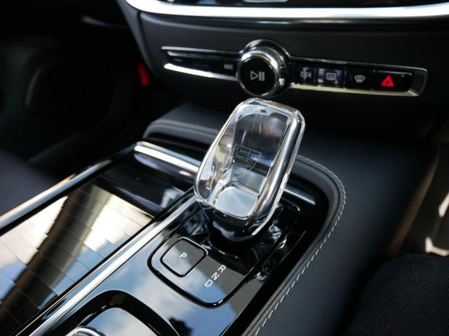 V60 リチャジアルティメットT6AWDプラグインハイブリド 2023yモデル 1オーナー禁煙 ハーマンカードン グーグルナビ 音声操作 全方位カメラ 黒革パワーシート シートヒーター シートクーラー シートマッサージ パノラマルーフ 電動トランク 前後ドラレコ(49枚目)
