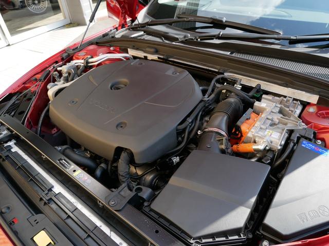 V60 リチャジアルティメットT6AWDプラグインハイブリド 2023yモデル 1オーナー禁煙 ハーマンカードン グーグルナビ 音声操作 全方位カメラ 黒革パワーシート シートヒーター シートクーラー シートマッサージ パノラマルーフ 電動トランク 前後ドラレコ(57枚目)