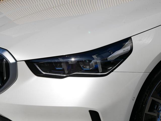 ｉ５ ｅＤｒｉｖｅ　４０　エクセレンス　ＢＭＷディーラー登録　展示　試乗車　禁煙　地デジＴＶ　ＨＤＤナビ　ＡＲビュー　ＡＩ音声通話　パーキングアシストプロフェッショナル　ドライビングアシストプロフェッショナル　内蔵ドライブレコーダー（11枚目）