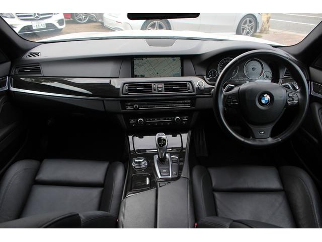 5シリーズ 528iツーリング 純正ナビ バックカメラ フルセグTV パノラマルーフ HID ETC レザーPシート シートヒーター クルコン アイドリングストップ 純正AW 障害物センサー(7枚目)