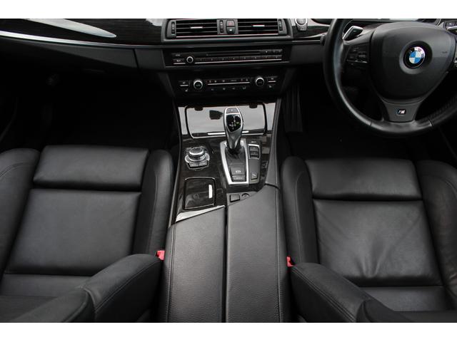 5シリーズ 528iツーリング 純正ナビ バックカメラ フルセグTV パノラマルーフ HID ETC レザーPシート シートヒーター クルコン アイドリングストップ 純正AW 障害物センサー(9枚目)