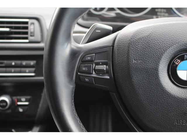 5シリーズ 528iツーリング 純正ナビ バックカメラ フルセグTV パノラマルーフ HID ETC レザーPシート シートヒーター クルコン アイドリングストップ 純正AW 障害物センサー(11枚目)