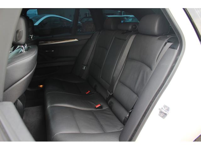 5シリーズ 528iツーリング 純正ナビ バックカメラ フルセグTV パノラマルーフ HID ETC レザーPシート シートヒーター クルコン アイドリングストップ 純正AW 障害物センサー(16枚目)