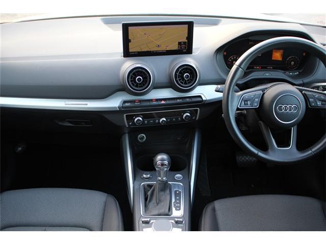 Q2 1.0TFSIスポーツ アシスタンスPKG 純正ナビ バックカメラ フルセグTV AAC LEDライト ETC 障害物センサー バーチャルコックピット 純正AW(8枚目)