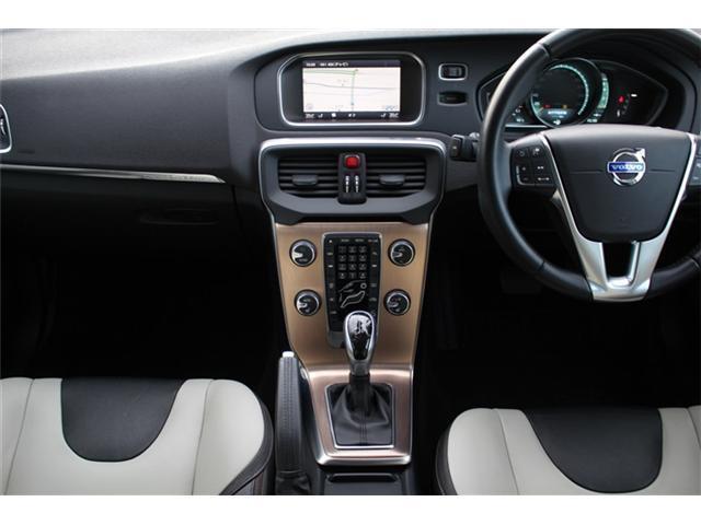 V40 クロスカントリー T5 AWD 4WD 純正ナビ バックカメラ フルセグTV レザーPシート シートヒーター 障害物センサー HID ETC ACC ブラインドスポットモニター 純正AW(8枚目)