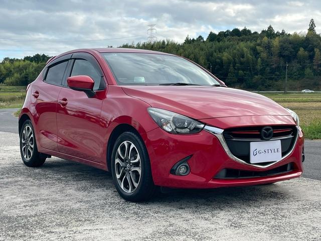 デミオ ＸＤツーリング　６ＡＴ／衝突軽減ブレーキ／セーフティパッケージ／ルーフスポイラー／純正ナビ／バックカメラ／フルセグＴＶ／前後ドラレコ／レーダー探知機（ＡＲ－４６ＬＡ）／シートヒーター／クルコン／Ｂｌｕｅｔｏｏｔｈ接続（4枚目）