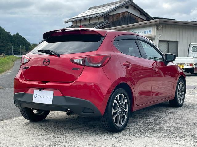 デミオ ＸＤツーリング　６ＡＴ／衝突軽減ブレーキ／セーフティパッケージ／ルーフスポイラー／純正ナビ／バックカメラ／フルセグＴＶ／前後ドラレコ／レーダー探知機（ＡＲ－４６ＬＡ）／シートヒーター／クルコン／Ｂｌｕｅｔｏｏｔｈ接続（6枚目）