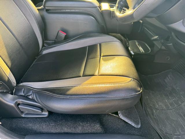ハイエースワゴン ＧＬ　ＡＬＩＰＮＥ大型ナビ・フリップダウンモニター／片側電動スライドドア／ｅｓｓｅｘアルミ／シートカバー／ＥＴＣ／フルセグＴＶ／オートエアコン／スマートキー／ガングリップステアリング／ＡＢＳ／１０人乗車（14枚目）