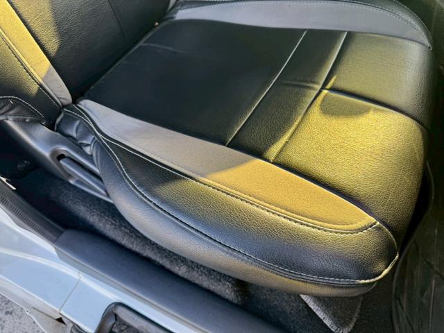 ハイエースワゴン ＧＬ　ＡＬＩＰＮＥ大型ナビ・フリップダウンモニター／片側電動スライドドア／ｅｓｓｅｘアルミ／シートカバー／ＥＴＣ／フルセグＴＶ／オートエアコン／スマートキー／ガングリップステアリング／ＡＢＳ／１０人乗車（22枚目）