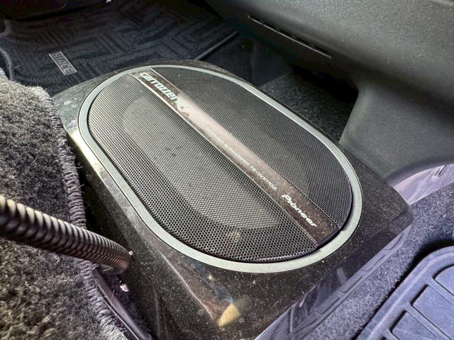 ハイエースワゴン ＧＬ　ＡＬＩＰＮＥ大型ナビ・フリップダウンモニター／片側電動スライドドア／ｅｓｓｅｘアルミ／シートカバー／ＥＴＣ／フルセグＴＶ／オートエアコン／スマートキー／ガングリップステアリング／ＡＢＳ／１０人乗車（30枚目）