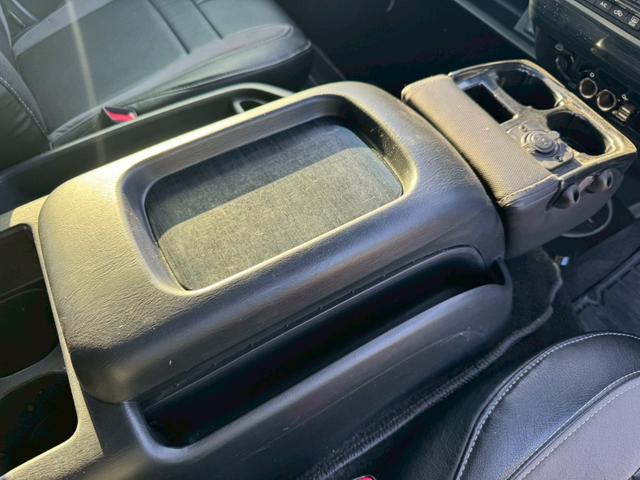 ハイエースワゴン ＧＬ　ＡＬＩＰＮＥ大型ナビ・フリップダウンモニター／片側電動スライドドア／ｅｓｓｅｘアルミ／シートカバー／ＥＴＣ／フルセグＴＶ／オートエアコン／スマートキー／ガングリップステアリング／ＡＢＳ／１０人乗車（31枚目）