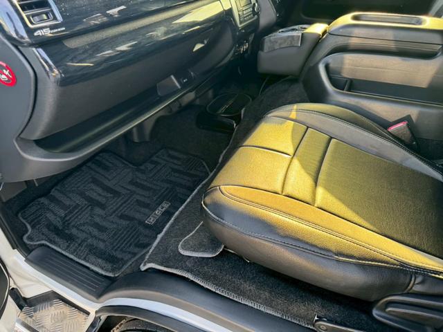 ハイエースワゴン ＧＬ　ＡＬＩＰＮＥ大型ナビ・フリップダウンモニター／片側電動スライドドア／ｅｓｓｅｘアルミ／シートカバー／ＥＴＣ／フルセグＴＶ／オートエアコン／スマートキー／ガングリップステアリング／ＡＢＳ／１０人乗車（43枚目）