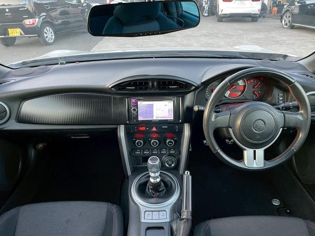 ８６ ＧＴ　６ＭＴ／社外リアスポイラー／パワードサブウーファー（ＴＳ－ＷＨ５００Ａ）／ナビ／バックカメラ／ＥＴＣ／ＨＩＤ／スマートキー／ミラー型ドラレコ／純正ＡＷ　２１５・４５Ｒ１７／フロントフォグ／オートＡＣ（36枚目）