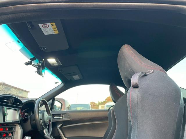 ８６ ＧＴ　６ＭＴ／社外リアスポイラー／パワードサブウーファー（ＴＳ－ＷＨ５００Ａ）／ナビ／バックカメラ／ＥＴＣ／ＨＩＤ／スマートキー／ミラー型ドラレコ／純正ＡＷ　２１５・４５Ｒ１７／フロントフォグ／オートＡＣ（56枚目）