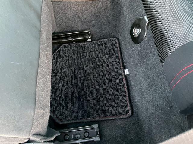 ８６ ＧＴ　６ＭＴ／社外リアスポイラー／パワードサブウーファー（ＴＳ－ＷＨ５００Ａ）／ナビ／バックカメラ／ＥＴＣ／ＨＩＤ／スマートキー／ミラー型ドラレコ／純正ＡＷ　２１５・４５Ｒ１７／フロントフォグ／オートＡＣ（59枚目）