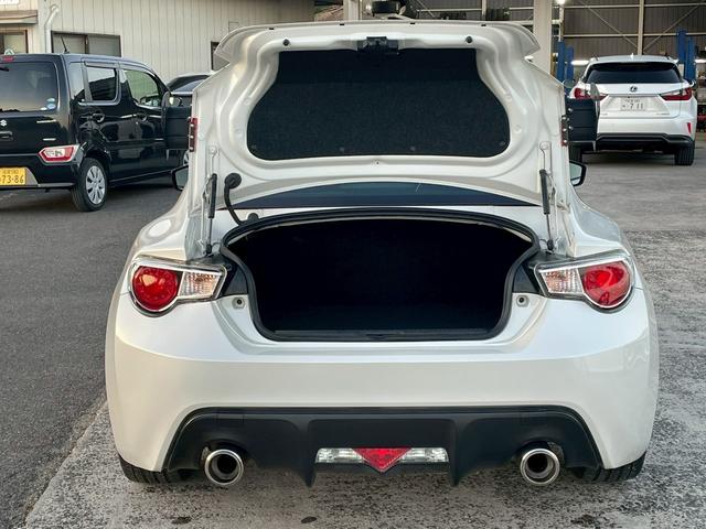 ８６ ＧＴ　６ＭＴ／社外リアスポイラー／パワードサブウーファー（ＴＳ－ＷＨ５００Ａ）／ナビ／バックカメラ／ＥＴＣ／ＨＩＤ／スマートキー／ミラー型ドラレコ／純正ＡＷ　２１５・４５Ｒ１７／フロントフォグ／オートＡＣ（61枚目）