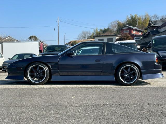 １８０ＳＸ 　同色全塗装／社外エアロ（Ｆ・Ｓ・Ｒ）／社外リアフェンダー・フロントフェンダー／社外ＩＣ／ｅｖｏｌｕｔｉｏｎ　インテンシブハンク　１８ＡＷ／社外エアクリーナー／社外アルミリザーブタンク／社外車高調（14枚目）