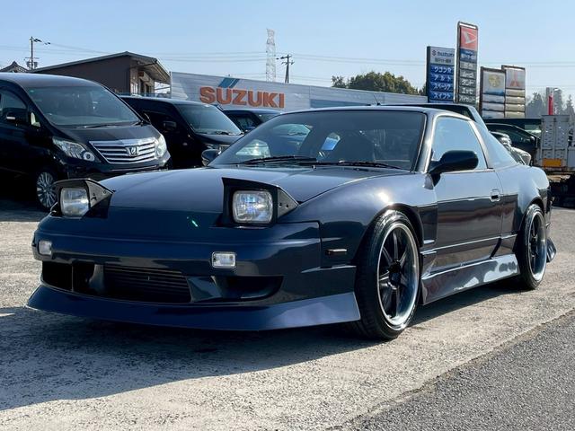 １８０ＳＸ 　同色全塗装／社外エアロ（Ｆ・Ｓ・Ｒ）／社外リアフェンダー・フロントフェンダー／社外ＩＣ／ｅｖｏｌｕｔｉｏｎ　インテンシブハンク　１８ＡＷ／社外エアクリーナー／社外アルミリザーブタンク／社外車高調（23枚目）