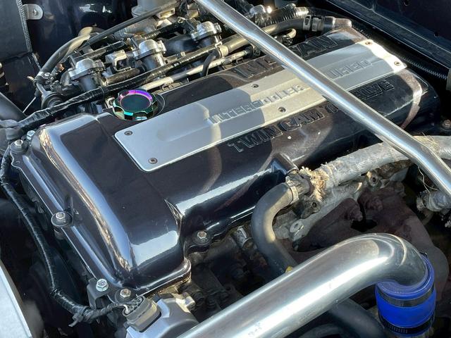 １８０ＳＸ 　同色全塗装／社外エアロ（Ｆ・Ｓ・Ｒ）／社外リアフェンダー・フロントフェンダー／社外ＩＣ／ｅｖｏｌｕｔｉｏｎ　インテンシブハンク　１８ＡＷ／社外エアクリーナー／社外アルミリザーブタンク／社外車高調（67枚目）