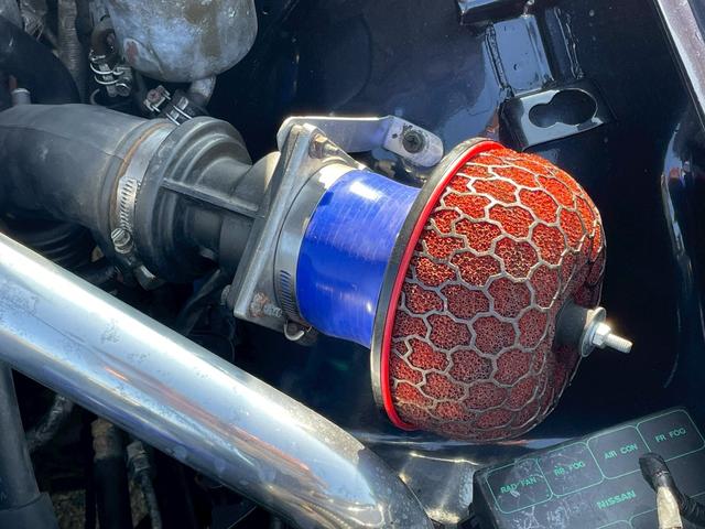 １８０ＳＸ 　同色全塗装／社外エアロ（Ｆ・Ｓ・Ｒ）／社外リアフェンダー・フロントフェンダー／社外ＩＣ／ｅｖｏｌｕｔｉｏｎ　インテンシブハンク　１８ＡＷ／社外エアクリーナー／社外アルミリザーブタンク／社外車高調（71枚目）