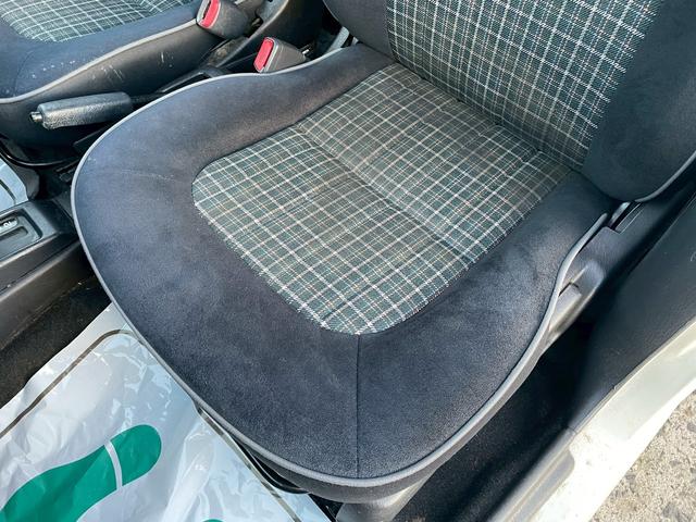 ���Ԃ̃R�[�e�B���O�����Ă���܂��I��p�̋@�ނƗn�܂��g�p���A�P��P�䒚�J�Ɏ{�H���������܂��B�����̓X�^�b�t�܂ł��C�y�ɂ��₢���킹���������܂���