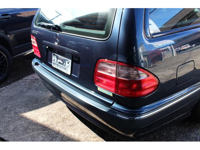 Ｅ２４０ステーションワゴン　禁煙車　法人ワンオーナー　記録簿有　右ハンドル　パワーシート　カロッツェリアナビ　フルセグＴＶ　バックカメラ　ＥＴＣ　ドライブレコーダー　純正Ｃポール　ウッドパネル　ルーフレール　取説　スペアキー(35枚目)